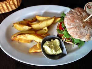 Organic Soy-Tomato-Burger with Potatoes at Delikat am Stadewäldchen in Dortmund