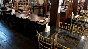 Interior of location - seating space at SanChon Korean Temple Cooking - 산촌 사찰음식전문점 in Seoul