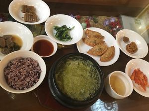 Omg those fried dumplings 🥟 🤤  at SanChon Korean Temple Cooking - 산촌 사찰음식전문점 in Seoul
