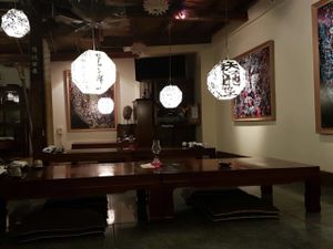 The inner part of the restaurant at SanChon Korean Temple Cooking - 산촌 사찰음식전문점 in Seoul