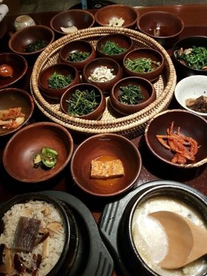 The dreamy main course(s) at SanChon Korean Temple Cooking - 산촌 사찰음식전문점 in Seoul
