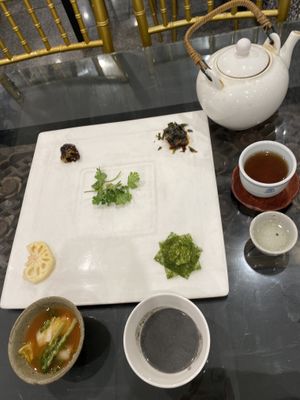 Appetisers  at SanChon Korean Temple Cooking - 산촌 사찰음식전문점 in Seoul