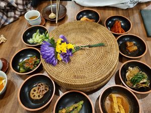 #Veganuary at SanChon Korean Temple Cooking - 산촌 사찰음식전문점 in Seoul