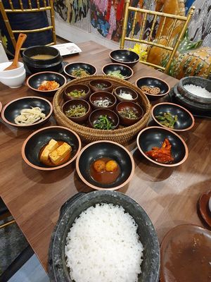  at SanChon Korean Temple Cooking - 산촌 사찰음식전문점 in Seoul