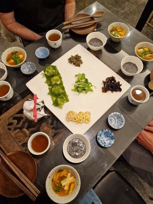 Vorspeisen at SanChon Korean Temple Cooking - 산촌 사찰음식전문점 in Seoul