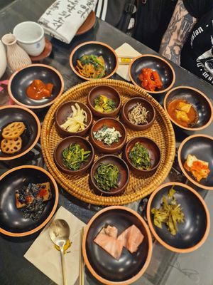 Sides at SanChon Korean Temple Cooking - 산촌 사찰음식전문점 in Seoul