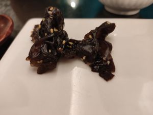 More seaweed at SanChon Korean Temple Cooking - 산촌 사찰음식전문점 in Seoul