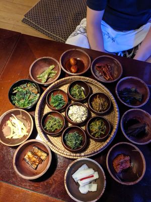 Degustation at SanChon Korean Temple Cooking - 산촌 사찰음식전문점 in Seoul