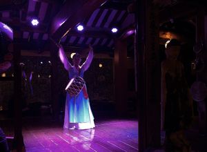 Traditional performance at SanChon Korean Temple Cooking - 산촌 사찰음식전문점 in Seoul
