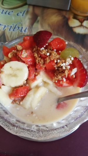 Vegan with banana shake at CPT Vegetariano Su Salud in Santa Cruz