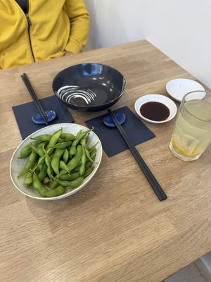Edamame und Yuzu Tee  at MAKIMAKI Sushi Green in Muenster