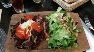 Siniya at Ugata Bakery in Kibbutz Kineret