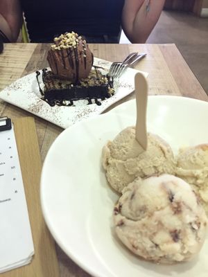 Brownie and ice cream at Brownice Italian Bistro in East Singapore