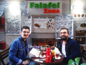 #vegan #vegetarien #vejetaryen #crueltyfree #healtyfood #delicious #foodporn #veganturkey #falafelzone #veganist at Falafel Zone in Istanbul