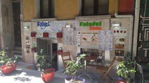 Falafelzone Best freshand original falafel in İstanbul
İstiklal street Ogüt sok no:4 Beyoglu-istanbul
7 days breakfast-lunch-dinner-snack
vegan and organic at Falafel Zone in Istanbul