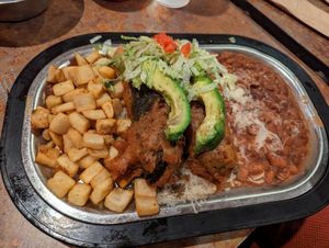 Chile relenos at La Salita in Albuquerque