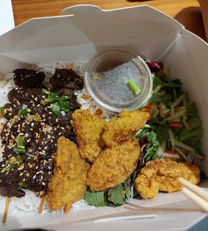 The Bobun this year (2021), still just as good (The picture might not make it justice, it is a quite normal sized box with a normal sized Bobun proportion) at Pause Bobun in Paris
