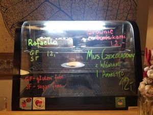 Cakes at Ahimsa Vegan Restaurant and Club in Wroclaw