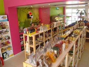 Life is Good so that is the Reason why we Choose It at Saruga Mercearia Saudável in Faro