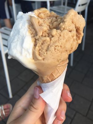 Cocco e arachidi  at Clover Gelateria in Milan