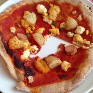 pizza at DevaDeva Cafe in Tokyo