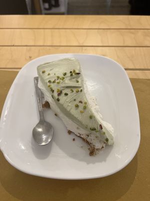 cheesecake ai pistacchi   at Io Veg in Modena