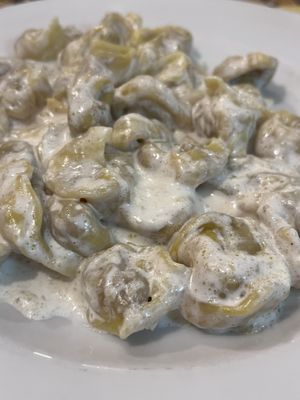 Tortellini alla panna vegan   at Io Veg in Modena