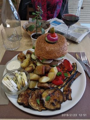 Mushroom burger at O'Vita in Parma