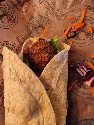 Falafel wrap at Copper Branch in Brossard