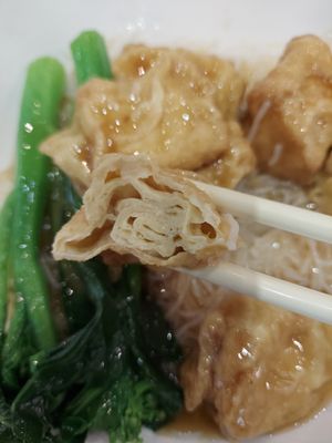 Yum at Light Vegetarian Restaurant in Kowloon