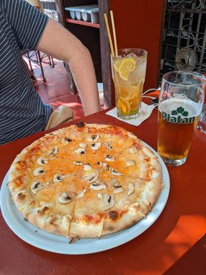  at Kavarna Klubu Cross in Prague