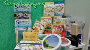 Especialistas en quesos veganos at Encuentro Vegano in Madrid