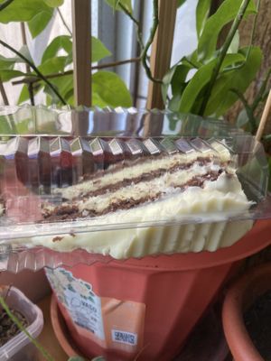 Bolinho pra fechar o almoço com chave de ouro  at Donna Laura Doces e Salgados in Porto Alegre