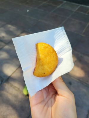 Salgadinho mini sortidos with soy "meat" at Donna Laura Doces e Salgados in Porto Alegre