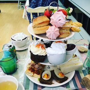   at Blondes in Cottingham