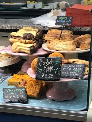 Sweet and savoury treats at Blondes in Cottingham