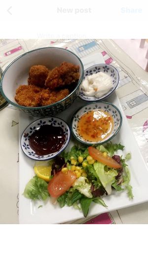 Vegan Fried Chicken at Blondes in Cottingham