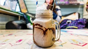 Mylkshake at Blondes in Cottingham