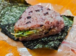 Rice snack rolls wakame at QQ Rice - Jurong Point 2 in West Singapore