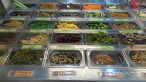 a wide range of vegetables to choose at QQ Rice - Tanjong Pagar MRT in Central Singapore