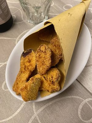 Fried porcini mushrooms at Felice Ristorante Pizzeria in Lucca