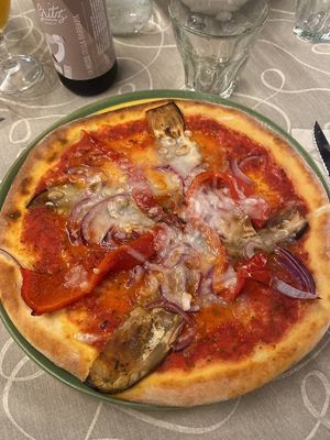 Pizza vegan bomba at Felice Ristorante Pizzeria in Lucca