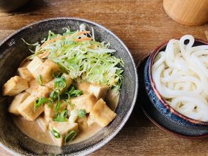 Tofu saté met udonnudel  at Soy in Berlin