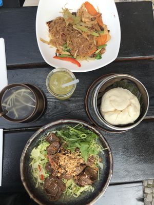 Lunch menus for less than 9€ incl. beverages at Soy in Berlin