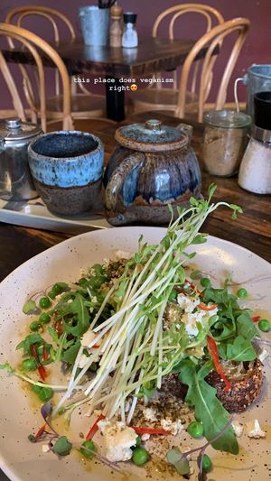 smashed avocado with vegan feta- make sure you ask for the vegan option! at Livefast Cafe in Halls Gap