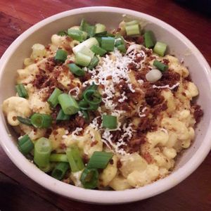 Mac bowl at Fru Fru Terra in Portland