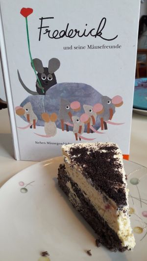 poppy seed and cream cake at Pausenraum in Freiburg