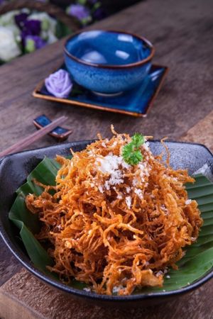 Nấm kim châm sóc muối at Bong Sung Vegetarian Food - District 1 in Ho Chi Minh City