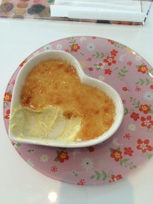 Creme brulee at グルメ猫カフェ at Gourmet Neko Cafe in Kagoshima