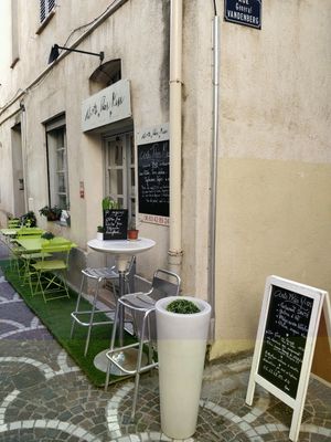 exterior at Arts Thes Miss in Antibes